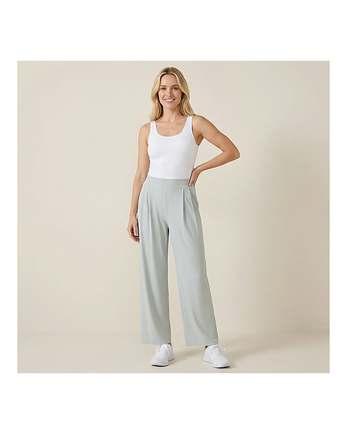 Women’s Wide-Leg Studio Pant